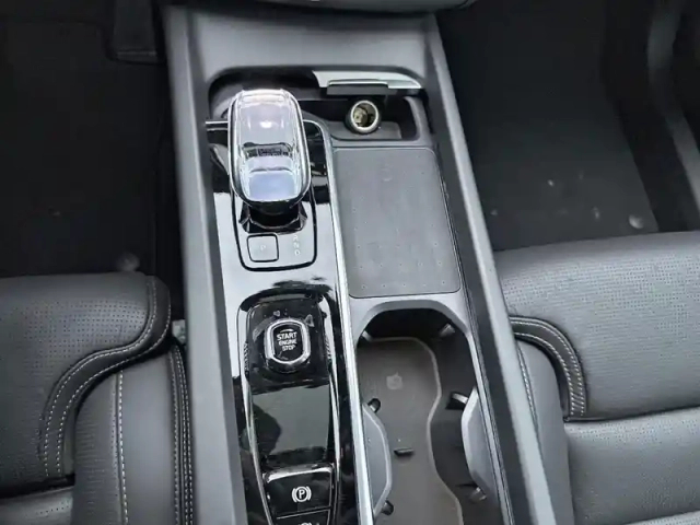 Volvo Xc60 t6 hybride rechargeable 350ch ultra style dark geartronic 8 awd — photo 12