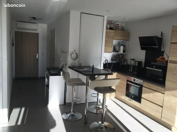 Studio meublé à vendre