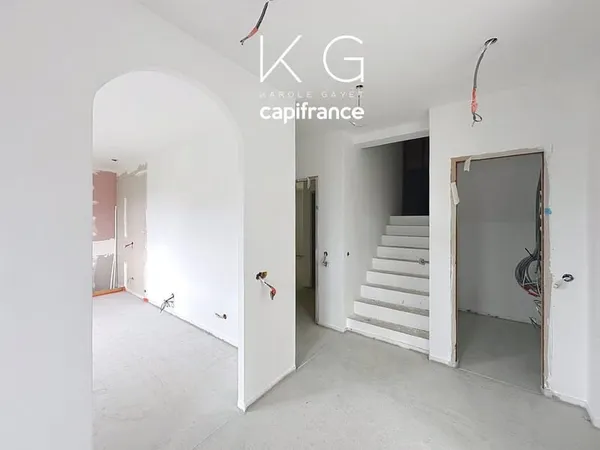 EXCLUSIVITE, à 5 minutes de Deauville, belle opportunité à Touques, maison à vendre de 220 m² sur un
