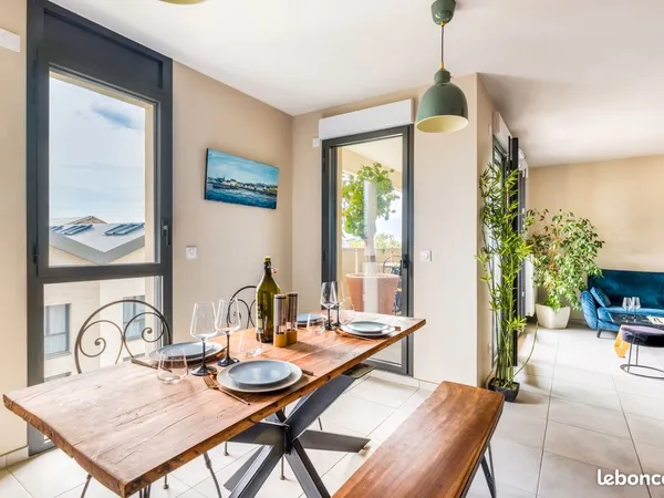 Grand T2 meublé avec terrasse et garage