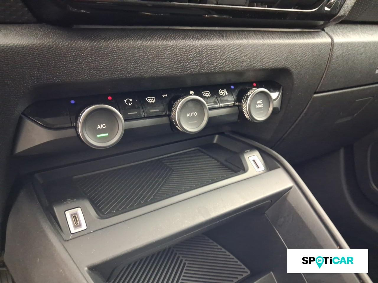 Citroën C4 bluehdi 130ch s&s feel pack eat8 120g — photo 15