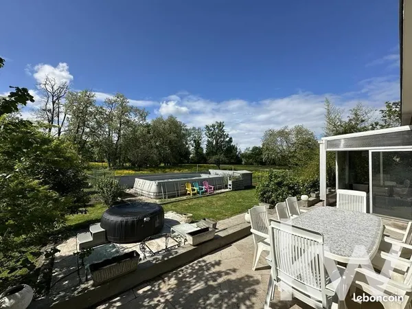 Maison 8 pièces 200 m²