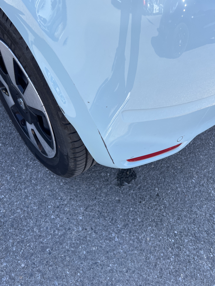 Renault Twingo III SCe 65 — photo 21