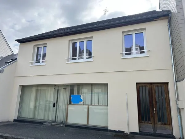 Maison 8 pièces 260 m²