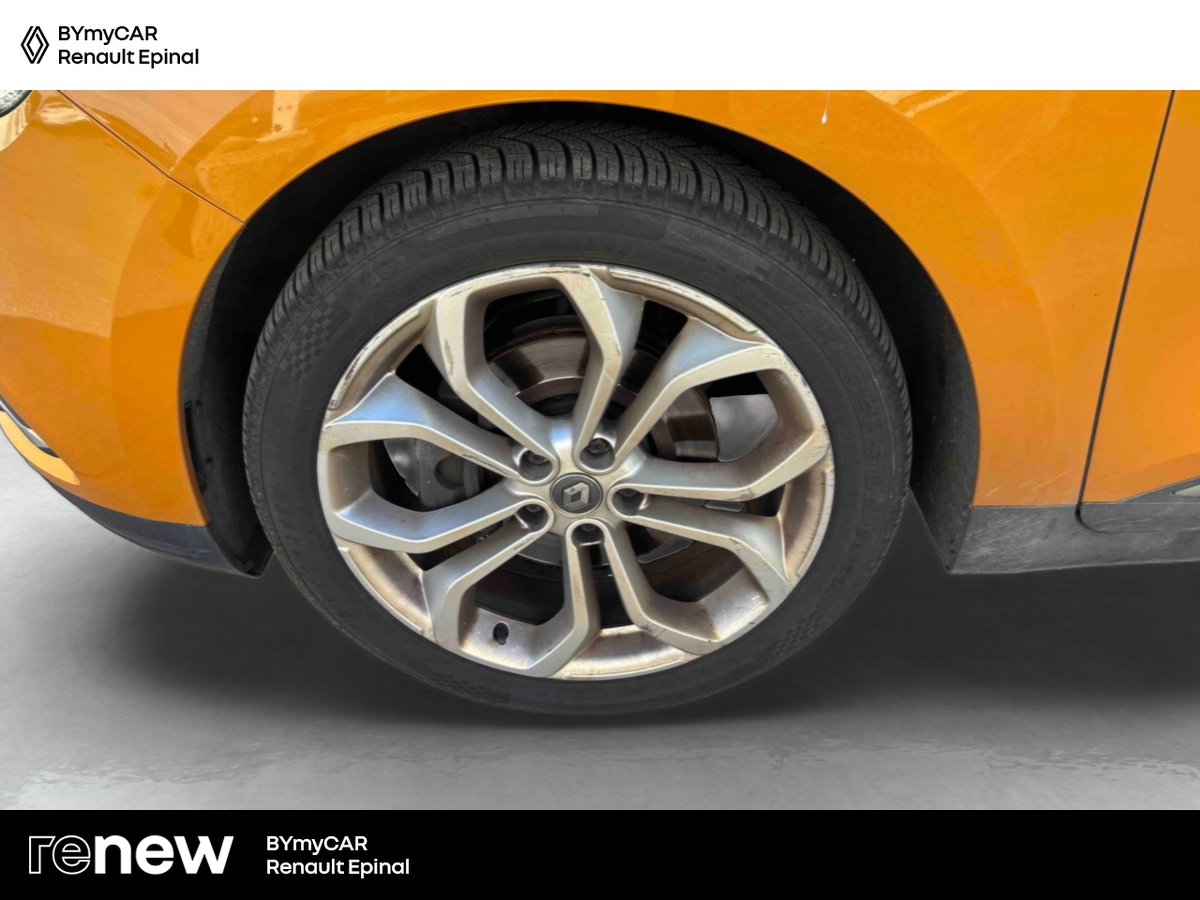 Renault Scenic TCe 140 FAP EDC — photo 14