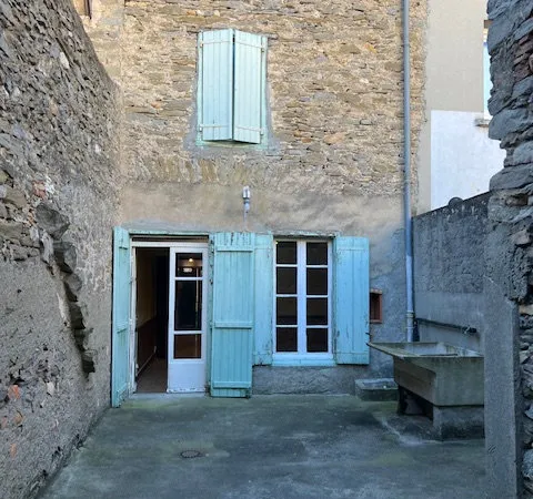 Grande maison de village sur 3 niveaux à Rieux-Minervois