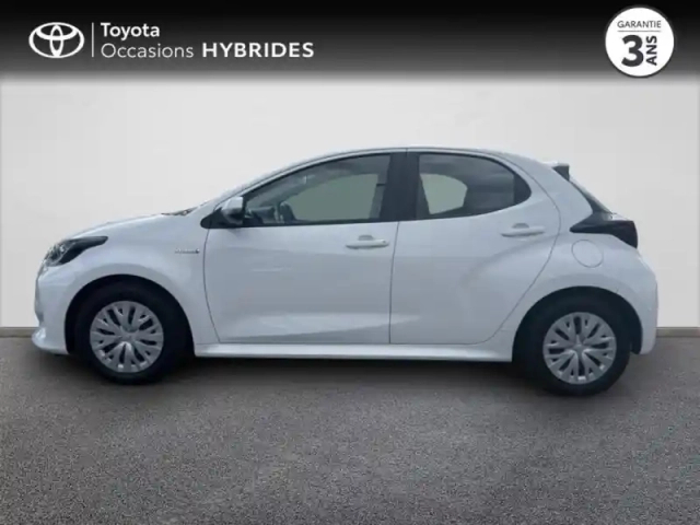 Toyota Yaris 116h dynamic business 5p — photo 9