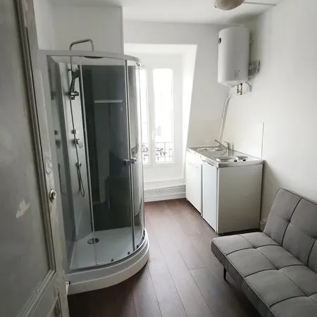 Joli chambre de bonne à louer