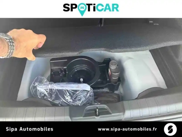 Jeep Avenger 1.2 turbo t3 110 ch e-hybrid bvr6 — photo 11