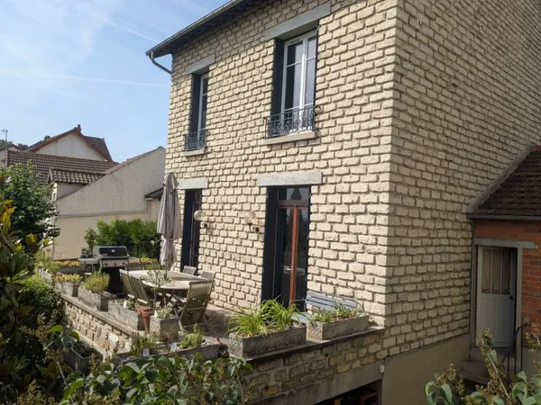 Vends jolie maison Mantes-la-Jolie, centre ville, Martraits