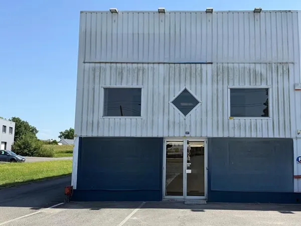 Local commercial 415 m²