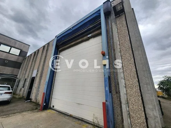 Local d'activité 1285 m²
