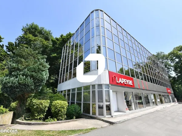 Local bureaux 1 166 m²