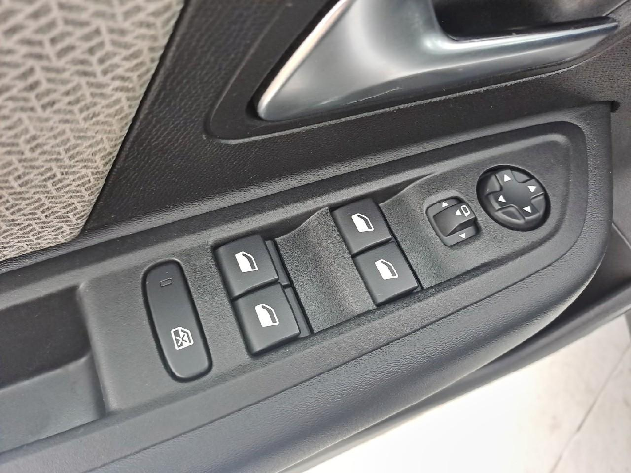 Citroën C4 puretech 130 s&s eat8 shine pack — photo 20