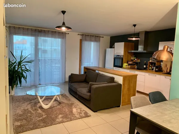 Location T3 meublé 68m² avec terrasse de 20m² et grand garage