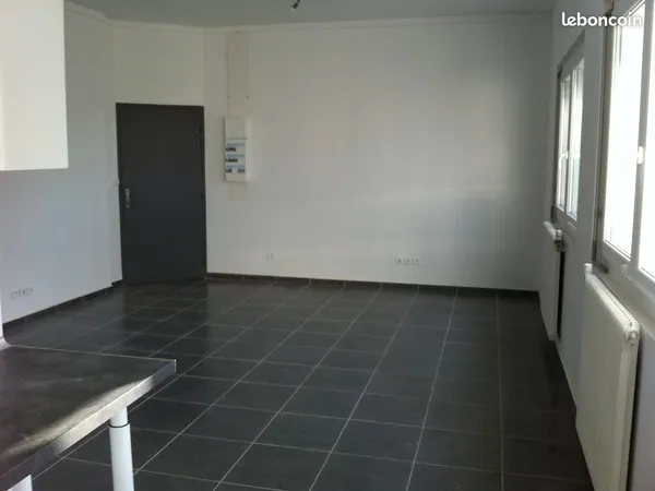 Loue grand type 3 chalons proche gare et centre ville