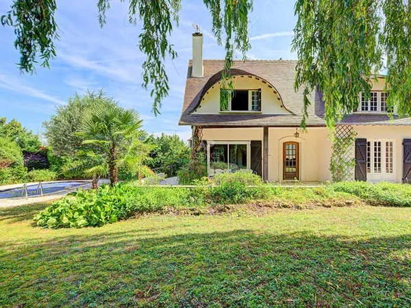 Maison 8 pièces à vendre à Chambourcy - 870 000 €