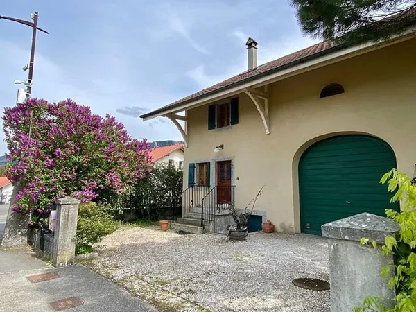 Maison Fessy 7 pièce(s) 220 m2
