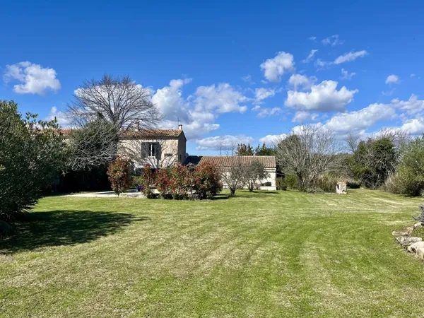 ?? ARLES - Maison à la campagne avec piscine et grand jardin ??