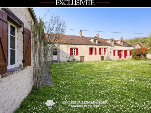 CORPS DE FERME AVEC VERGER ET DÉPENDANCES