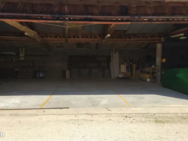 Hangar (emplacement de 10m/3m)