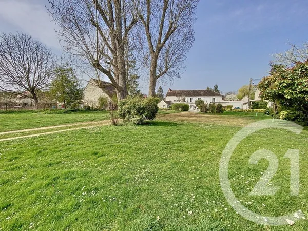 Terrain 685 m²