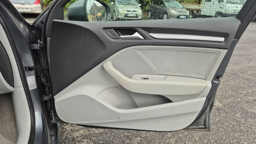 Audi A3 Berline 1.6 TDI 110 - Attraction – 2015 – 153772 km – Diesel – Boîte Manuelle — photo 21
