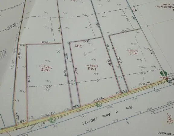 Terrain 628 m²