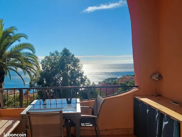 Appartement studio vue mer port la galère