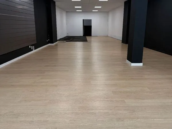 Local commercial 140 m² SAINT JUNIEN