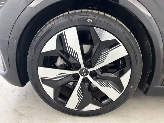 Renault Megane e-tech ev60 220 ch super charge — photo 19