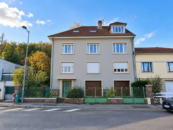 NANCY / SCARPONE : SUPERBE APPARTEMENT T4 BIS ENTIÈREMENT RÉ
