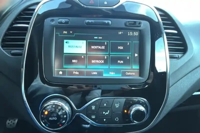Renault Captur dci 90 energy eco² — photo 70