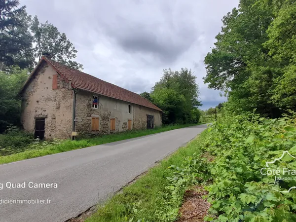 CREUSE ROUGNAT 23700 longère à finir de restaurer en campagn