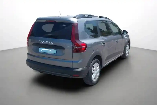 Dacia Jogger tce 110 7 places — photo 6