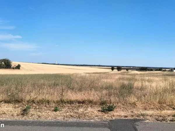 Terrain 2825 m² Frozes