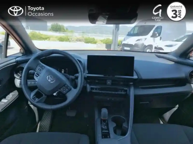 Toyota C-Hr 2.0 hybride rechargeable 225ch design ng23 — photo 8