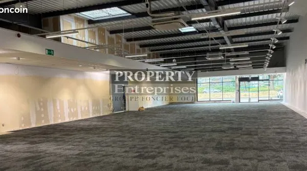 Bureaux 547 m² Mably