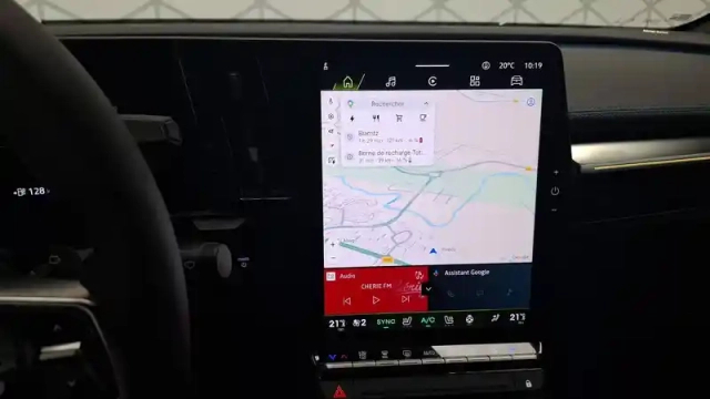 Renault Megane e-tech 220 ch autonomie confort — photo 15