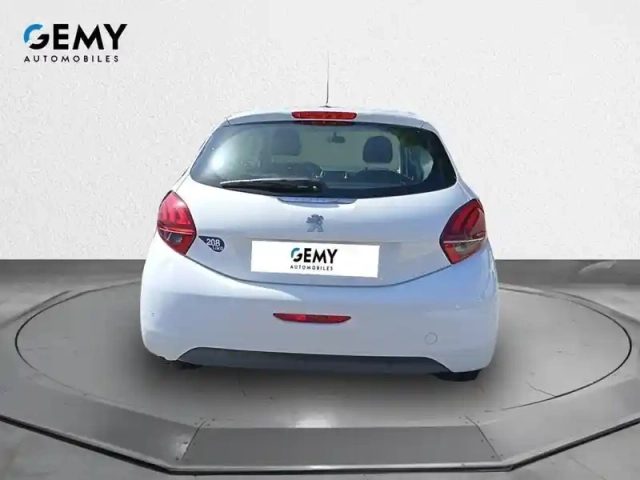 Peugeot 208 puretech 68ch bvm5 — photo 5