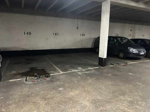 Parking 14 m²