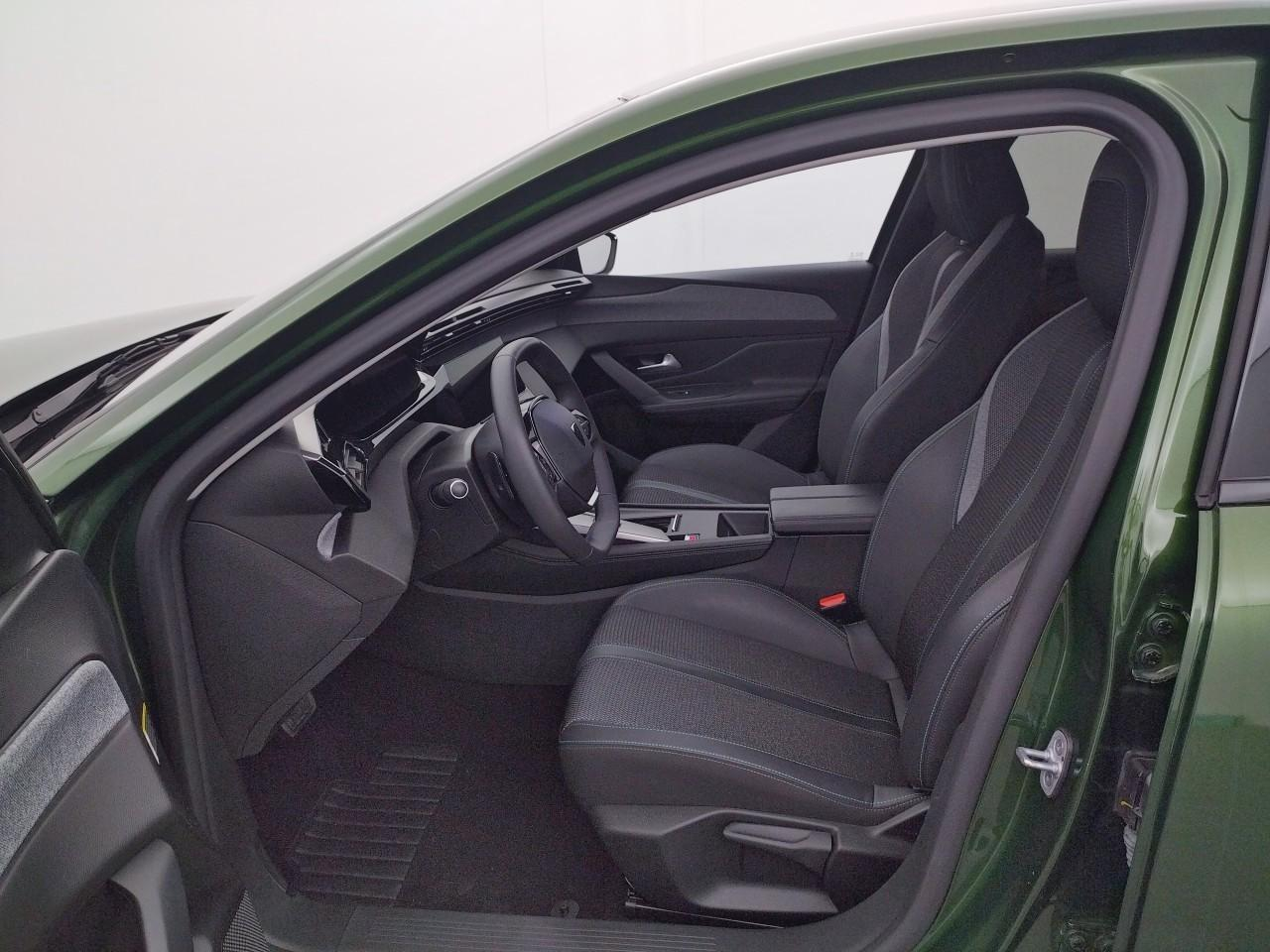 Peugeot 308 phev 180 e-eat8 allure pack — photo 10