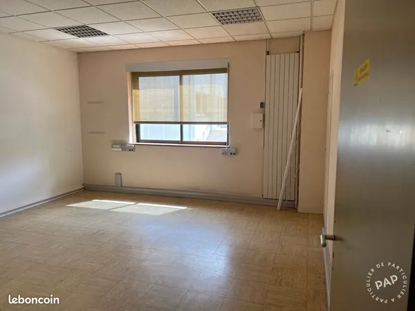 Bureaux 50 à 500 m² à louer - Saintes centre
