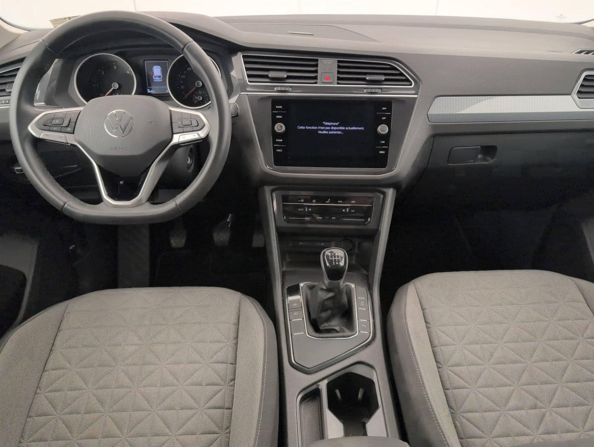 Volkswagen Tiguan — photo 13