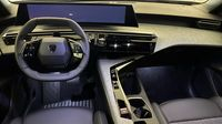 Peugeot 5008 Electrique 210ch Batterie 73 kWh Allure — photo 11