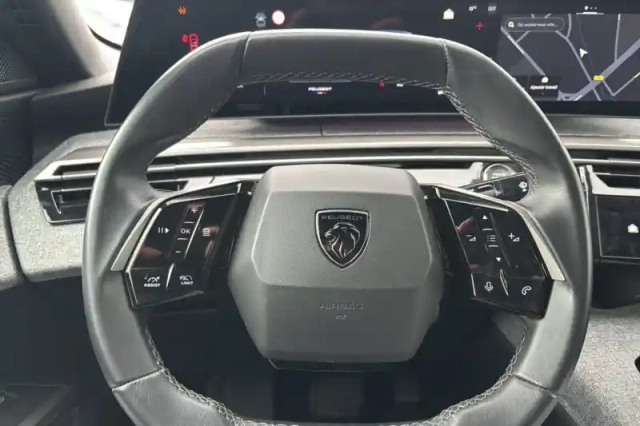 Peugeot 3008 hybrid 145 e-dcs6 — photo 60