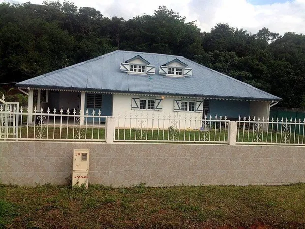Villa T5 a louer à Macouria
