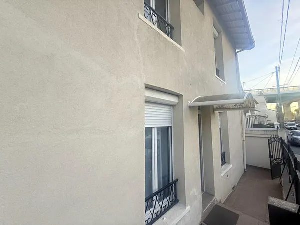 Maison Aubervilliers 9 pièce(s) 150 m2