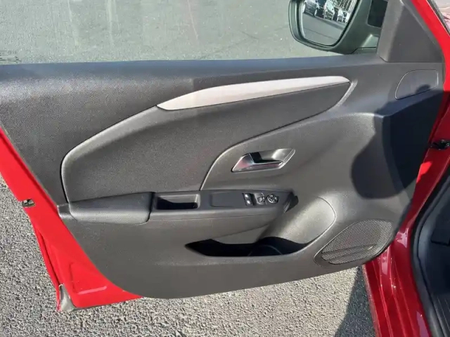 Opel Corsa 1.2 75 ch bvm5 — photo 16