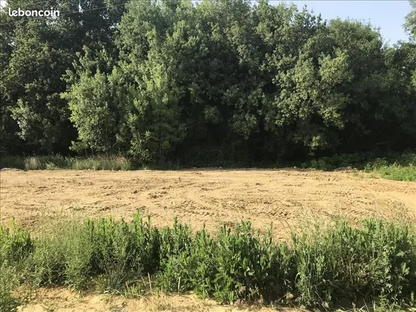 Terrain 1 000 m² Saint Laurent De La Pree